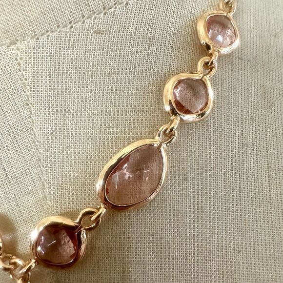 Avon Y shaped pink and gold tone necklace - Picture 5 of 11